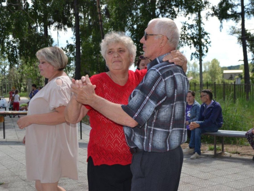 Медали «За любовь и верность» получили семьи из Петровск-Забайкальского и Чернышевского районов Забайкалья